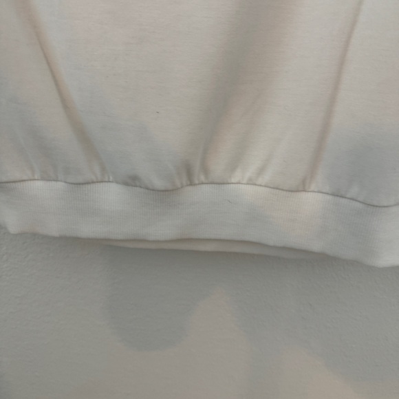 Lulu’s White Off the Shoulder Top- M - Picture 4 of 8